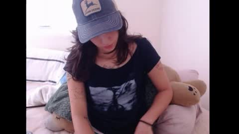   online show from April 3, 5:44 pm