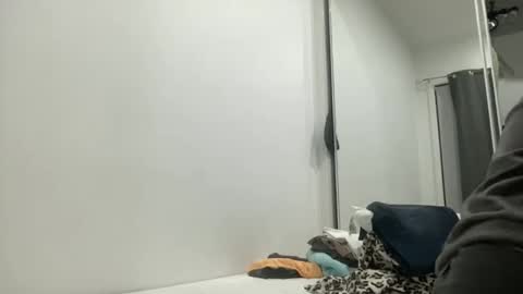 munnabobby2008 online show from February 10, 1:11 pm