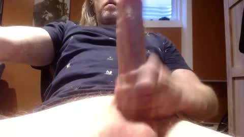 Snapshot of mur_mur_mur chatting on December 3, 6:28 pm Tomas online show from December 3, 6:28 pm