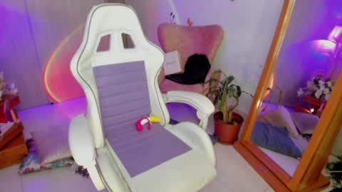 Snapshot of murat_taurus chatting on December 7, 10:23 am Murat online show from December 7, 10:23 am