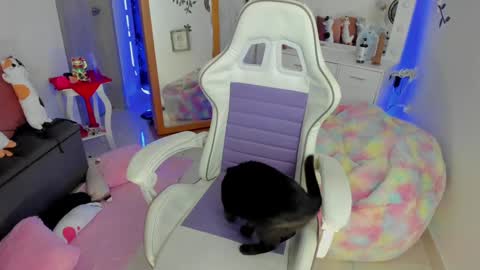 Snapshot of murat_taurus chatting on February 6, 9:32 am Murat online show from February 6, 9:32 am