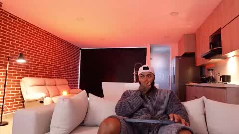 Snapshot of muscle_man19 chatting on October 27, 11:58 am Nick online show from October 27, 11:58 am