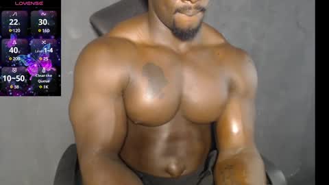 musclegod23 online show from December 5, 8:22 am