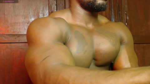 musclegod23 online show from September 10, 12:10 am