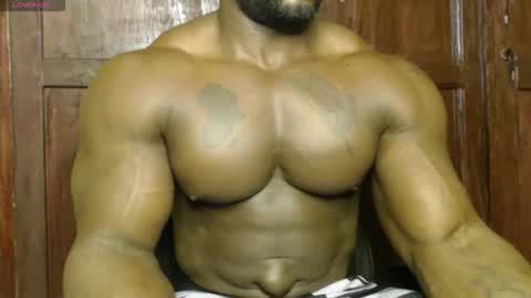 musclegod23 online show from September 14, 12:10 am