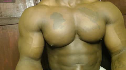 musclegod23 online show from September 19, 11:11 am