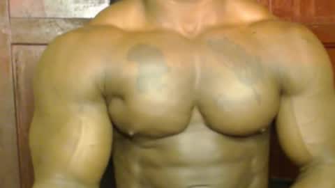 musclegod23 online show from September 26, 2:26 am