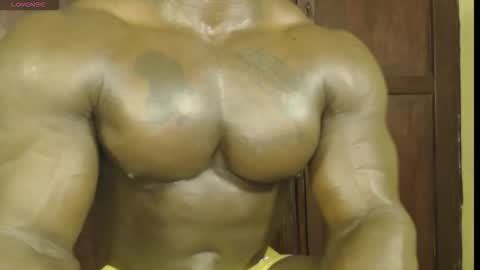 musclegod23 online show from November 10, 5:34 pm