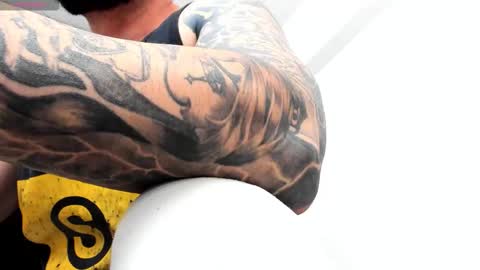 MuscleMonster31 online show from October 13, 6:57 am