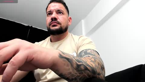 MuscleMonster31 online show from October 16, 12:28 pm