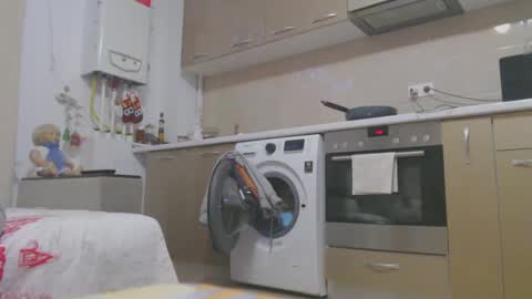 MusclesQueen online show from January 14, 4:40 pm