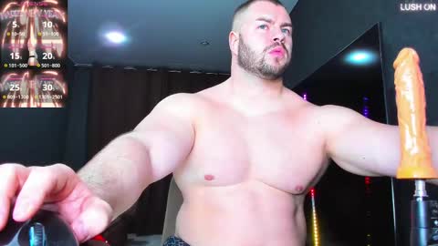 Snapshot of muscularjohnforu chatting on March 6, 4:49 pm click icon for peach online show from March 6, 4:49 pm