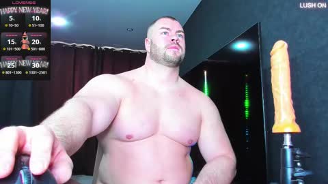 Snapshot of muscularjohnforu chatting on March 11, 11:23 am click icon for peach online show from March 11, 11:23 am