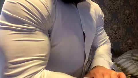 Snapshot of muscularjuggler chatting on September 23, 1:41 am muscularjuggler online show from September 23, 1:41 am