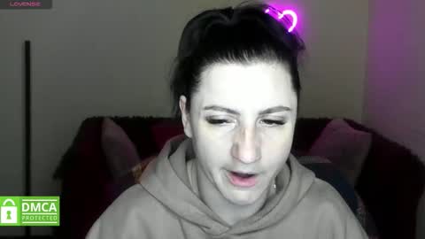 Jenya online show from November 12, 6:30 pm