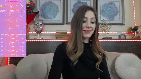 Luna  online show from November 17, 7:30 pm