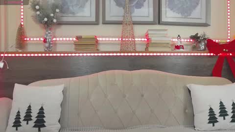 Luna  online show from December 18, 9:32 pm