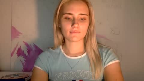 Snapshot of musescorner chatting on September 18, 6:54 pm musescorner online show from September 18, 6:54 pm