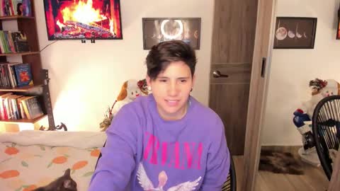 Snapshot of musicayluna chatting on November 25, 2:44 am VALENTINA Luna online show from November 25, 2:44 am