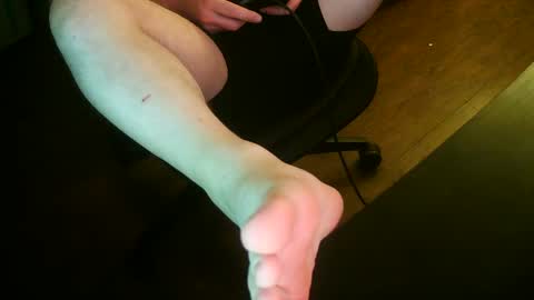 Snapshot of mustenjoyhead79 chatting on September 12, 2:11 am mustenjoyhead79 online show from September 12, 2:11 am