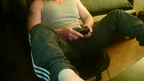 mustenjoyhead79 online show from November 27, 2:13 am