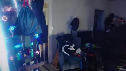 ghost mantis online show from April 20, 10:44 pm