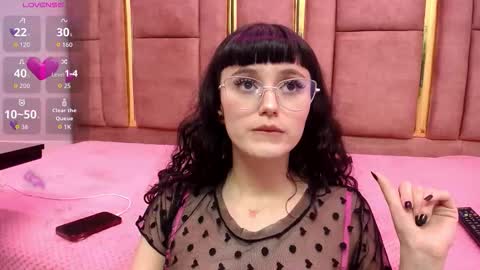 Snapshot of mxlvixje chatting on September 25, 7:23 am SOFIA online show from September 25, 7:23 am