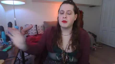 Snapshot of mxsissycharlotte chatting on September 17, 7:15 pm Mx Charlotte online show from September 17, 7:15 pm