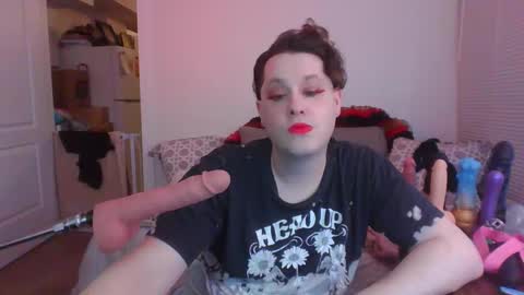 Snapshot of mxsissycharlotte chatting on October 1, 10:38 pm Mx Charlotte online show from October 1, 10:38 pm