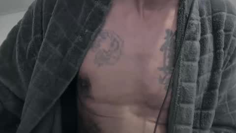 Snapshot of my432687 chatting on December 7, 11:45 pm my432687 online show from December 7, 11:45 pm