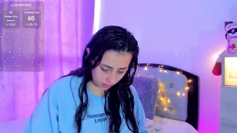 my_aleja_ online show from February 10, 12:31 pm