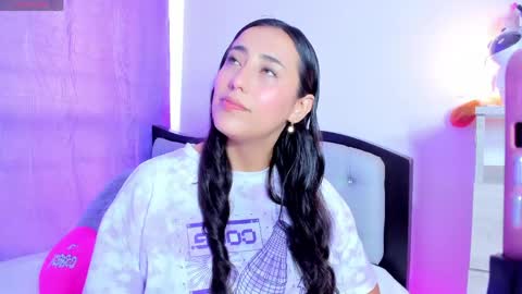 my_aleja_ online show from April 16, 8:53 pm