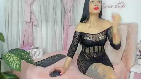 Snapshot of my_brunetteee chatting on February 4, 1:34 am my_brunetteee online show from February 4, 1:34 am