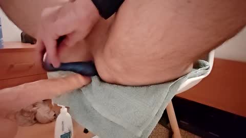 Snapshot of my_dirty_office chatting on December 17, 7:40 am my_dirty_office online show from December 17, 7:40 am