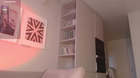 Snapshot of my_hannah chatting on December 15, 7:02 am Hannah welcome online show from December 15, 7:02 am