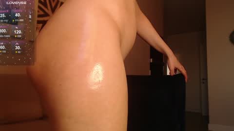 Snapshot of my_hannah chatting on January 20, 1:32 pm Hannah welcome online show from January 20, 1:32 pm