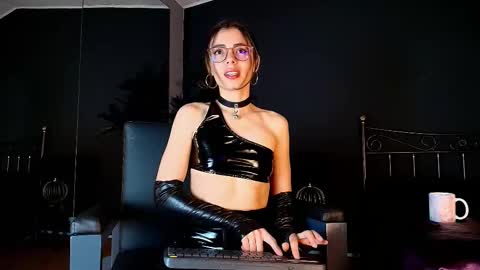 Maite online show from February 12, 1:16 pm