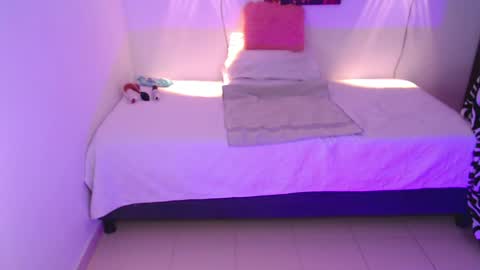 My Sweety Bom online show from April 17, 1:03 pm