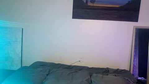 mya_sparklez online show from September 15, 8:03 am