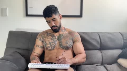 Myke esthetic online show from December 7, 7:43 pm