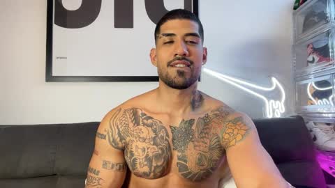 Myke esthetic online show from October 3, 10:18 pm