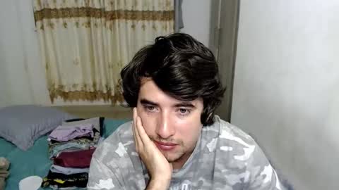 Snapshot of myke_xxx chatting on November 17, 12:27 am mike online show from November 17, 12:27 am