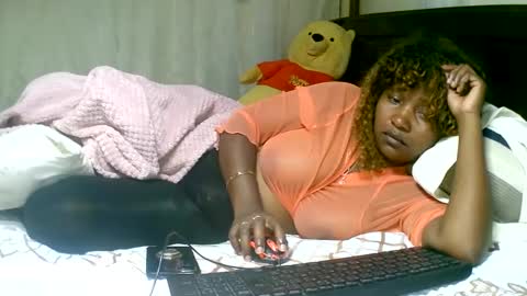 Snapshot of mylindasweet chatting on January 14, 3:01 am linda online show from January 14, 3:01 am