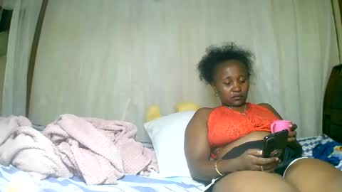 Snapshot of mylindasweet chatting on January 18, 6:53 pm linda online show from January 18, 6:53 pm