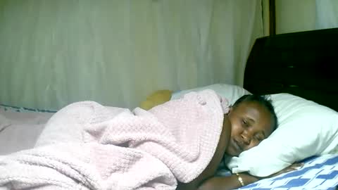 Snapshot of mylindasweet chatting on January 22, 12:27 am linda online show from January 22, 12:27 am