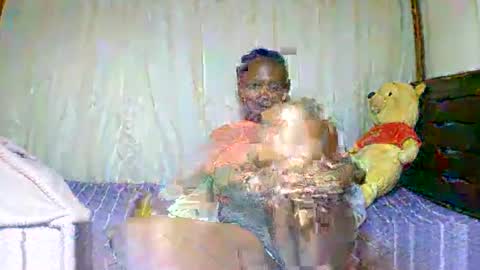 Snapshot of mylindasweet chatting on February 12, 8:49 am linda online show from February 12, 8:49 am