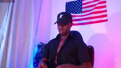 Snapshot of mylowallacee chatting on November 1, 12:23 am Mylo Wallace online show from November 1, 12:23 am