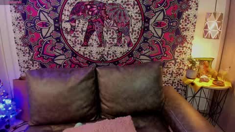 S A R A online show from January 8, 4:55 am