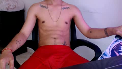 Snapshot of mysteryboy_thin16 chatting on February 26, 9:48 pm mysteryboy_thin16 online show from February 26, 9:48 pm