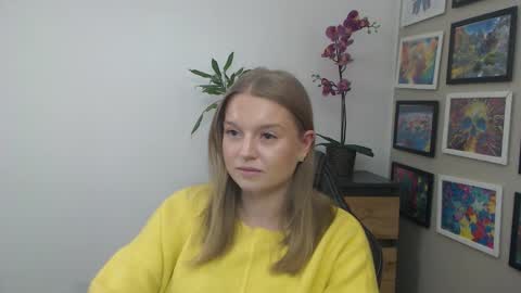 Erica online show from February 4, 2:23 pm